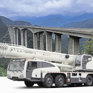 國機(jī)重工SINOMACH汽車起重機(jī)參加泰國起重機(jī)年會